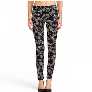 Marc by Marc Jacobs Stick Mid Rise Straight Leg in Black Multi Size 28